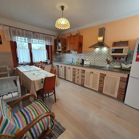 Privat Henry Homestay *
