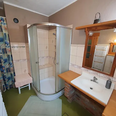 Privat Henry منزل للإقامة *