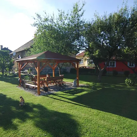 Privat Henry منزل للإقامة